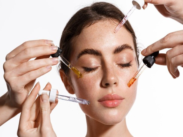 Cosmetics Face Serum Market to Anticipated $5.6 Billion by 2031, Expanding at 4.8% CAGR