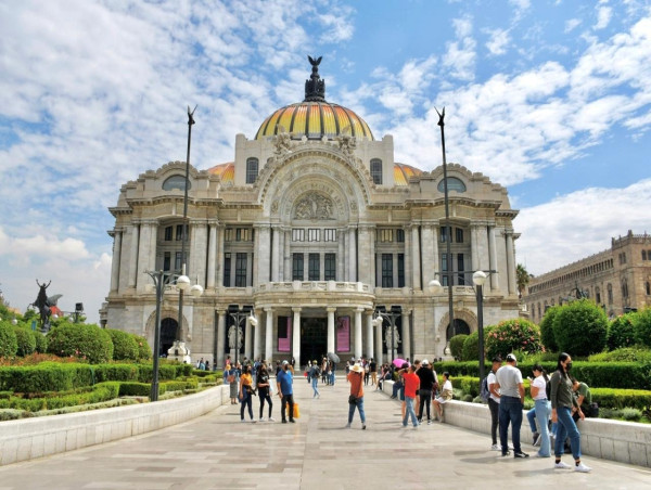  Mexico Welcomes 39.4 million International Visitors from January to May 2025, Up 14.2% from 2024. 