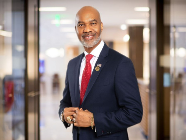  Douglas Eze of Largo Financial Services on a Mission to Boost Financial Literacy Nationwide 