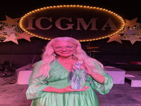  Delnora Wins 2025 Music Video of the Year at 69th Annual ICGMA Awards for 'Man At The Well' 