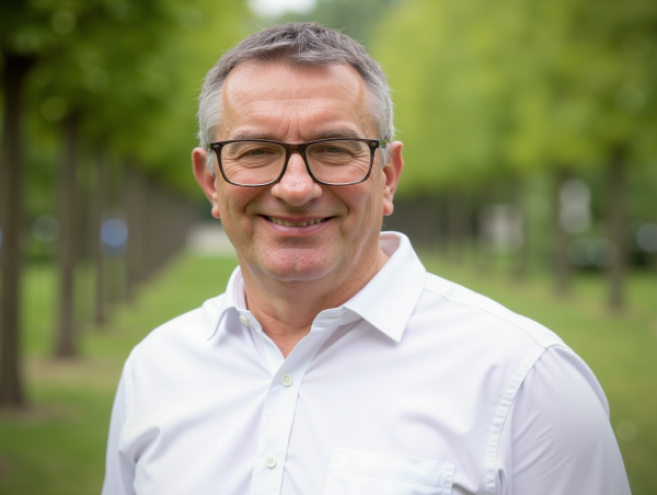 Online Legal Services CEO Wins “Professional Services Leader 2025” at South West Leadership Awards