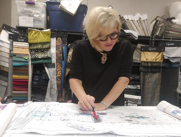 Award-winning Trackmasters creates hip-hop theme song for new Reality TV show starring Designer Perla Lichi