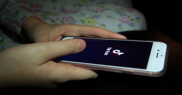 No10 resists calls to follow EU on staff TikTok ban