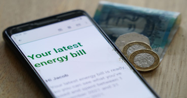 Energy bills set to eat up a 10th of average salary – TUC