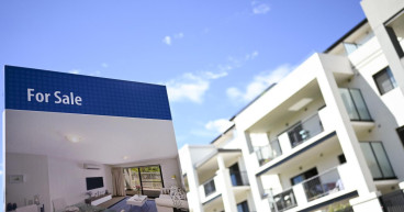 Mortgage holder confidence tumbles again