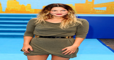  As Drew Barrymore has ‘first perimenopause hot flash’ on TV: What are hot flushes and how can you manage them? 