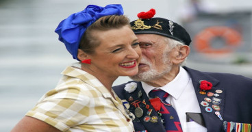 ‘Giant’ of D-Day veteran community dies aged 100