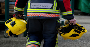Fire crews tackle blaze above restaurant