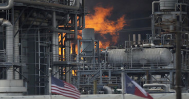 Shell chemical plant in Texas catches fire