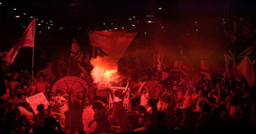  Thousands of Israelis protest over government legal change plans 