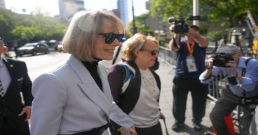 Closing arguments under way in Trump rape trial