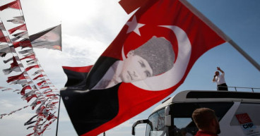 Turkish presidential candidate withdraws in boost for Erdogan’s main challenger
