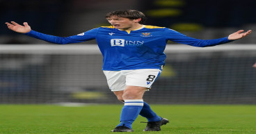 He’s a warrior – Murray Davidson gets high praise from Saints boss MacLean
