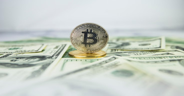 Weakening dollar spells good news for dollar, including Bitcoin