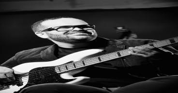 Oliver Domínguez: From Silence to 'Rebirth' in a Global Musical Journey