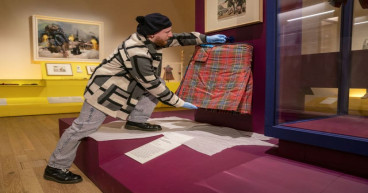 Sir Billy Connolly’s kilt on display at V&A Dundee