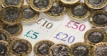 UK millennials ‘still wearing economic scars of 2008 financial crisis’
