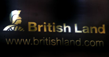 London markets open week higher as finance and oil firms strengthen