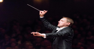 Matthias Manasi dirigera le concert du Nouvel An 2024