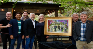 Luxury Live Event Painting Revealed as this City’s Movers and Shakers Flock to the Artist’s Impressionist Style