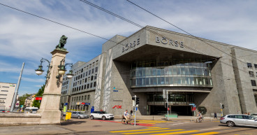 This Swiss Market Index (SMI) private equity stock is thriving