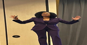 Juanita McDowell Delivers Keynote on Communication, Uses ASL to Highlight the Trick to Connecting without Spoken Words