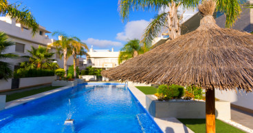 A Closer Look at the Benefits of Pool Renovation for Home and Commercial Spaces