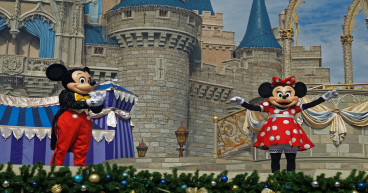 Jamie Dimon backs Bob Iger as Disney CEO