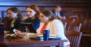 Ventura starts historic dialogue on psilocybin treatments in Illinois