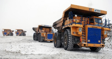  The World's Biggest Unmanned Dump Trucks Connect to the 5G Network 