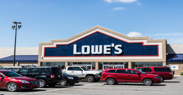 Lowe’s Beats Q1 2024 Estimates: Time to Buy or Hold Off?