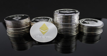 Mantra price slips as the OM token staking yield rises to 21.1%
