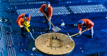 Foreign crypto mining operations pose espionage risk, warns Senator Warren