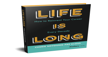A Career Reinvention Guide That Empowers Modern Women