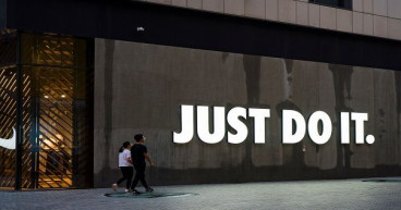 Elliott Hill returns to Nike: Markets rejoice, but what challenges does he face?