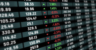 European shares see a rough start to the week: Stellantis drops 14%, Rightmove falls 8.7%