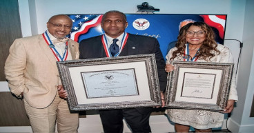 Tavis Smiley Honored with Presidential Lifetime Achievement Award for Humanitarian Work