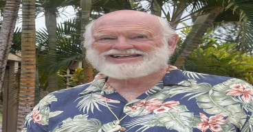 Discover the Hidden Treasures of Hawaii: Gordon Brownlow's 'Molokai - The Little Island Gem of Hawaii' Unveiled