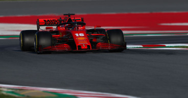 Ferrari stock price forms a rare bullish pattern, but risks remain