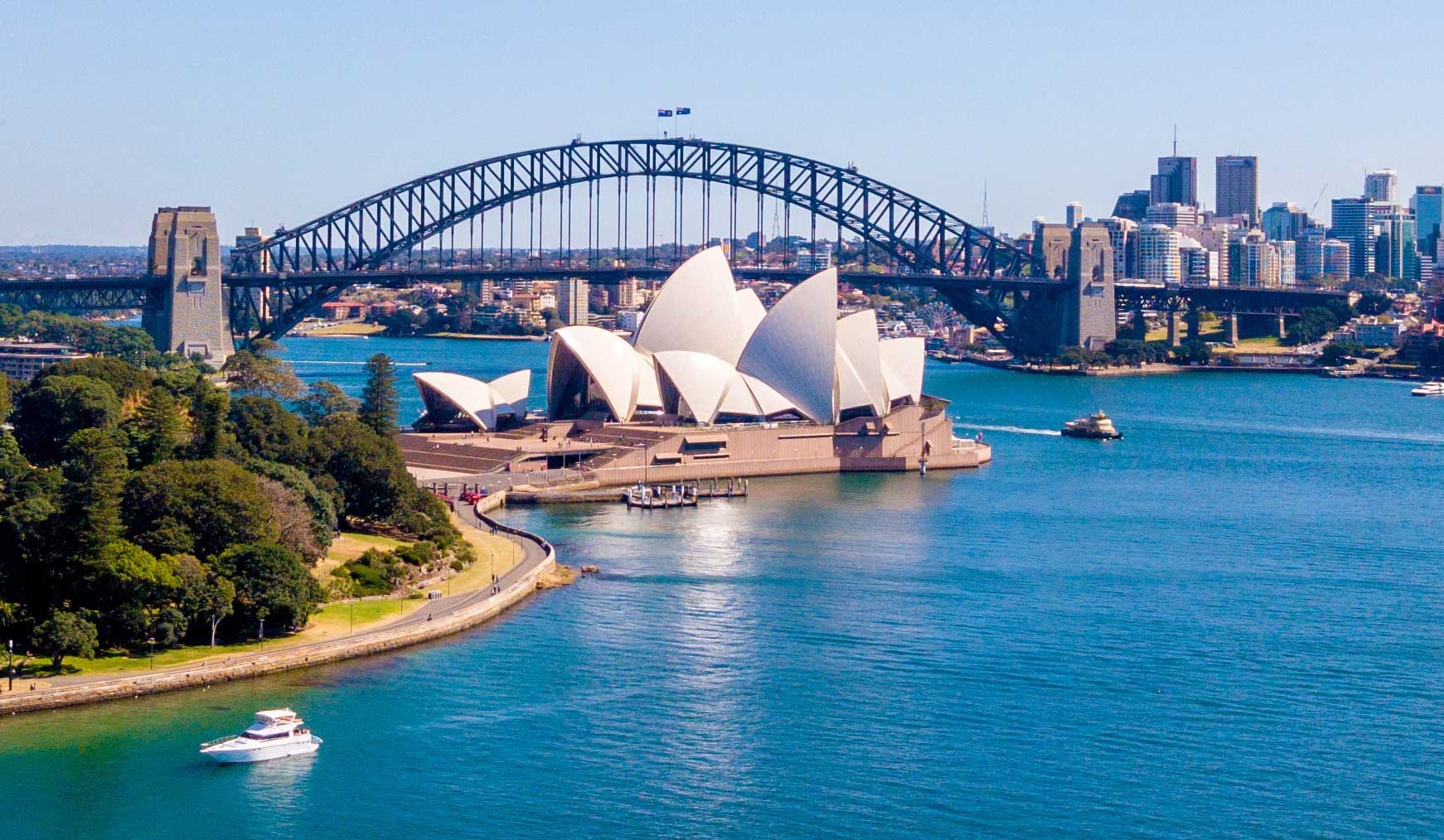 Сидней город какого государства. Сидней Роулетт. Сиднейский оперный театр и Харбор-бридж. Мост Харбор бридж и Сиднейский оперный театр в Австралии. Сидней столица.