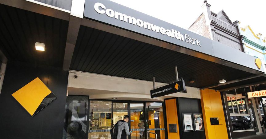  Commonwealth Bank beats market expectations: $2 interim dividend announced 