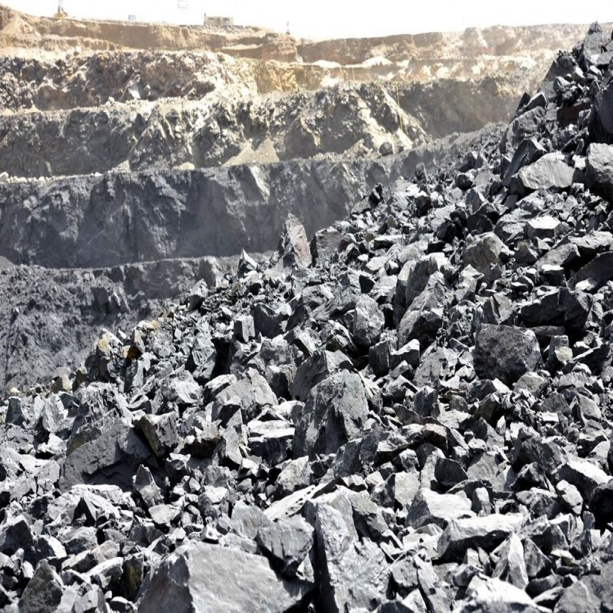  Four Iron Ore Stocks Under Positive Territory Amidst Market Turmoil-  Rio, FMG, CIA, and S32 