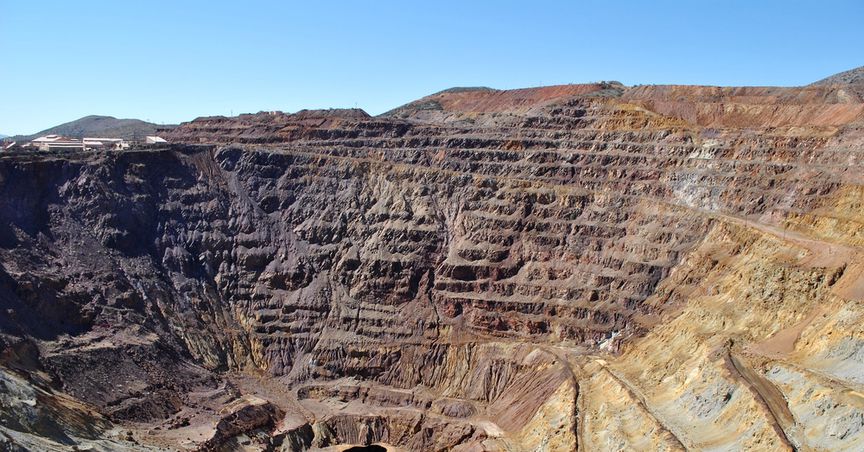  Middle Island Raises $4Mn to Fuel Sandstone Gold Project After 4 New Discoveries 