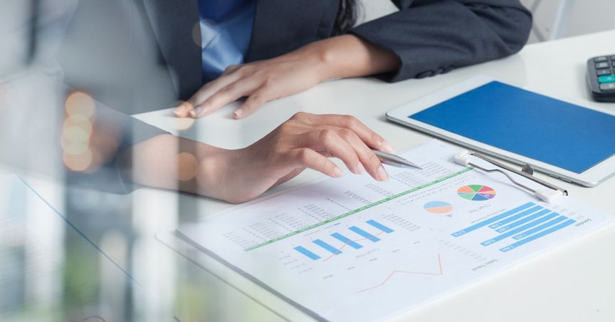 Should Investors Look at These Cheap Stocks: BAE and WTB 