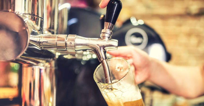 UK’s Pubs & Restaurants May Have to Make Check-Ins Mandatory for Customers
