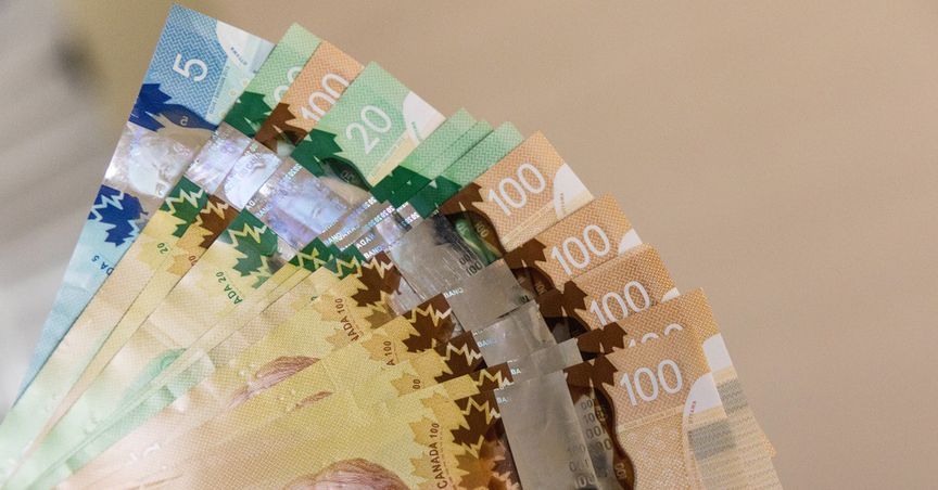  As Canada Props Economy, Loonie Gathers Fragile Strength 