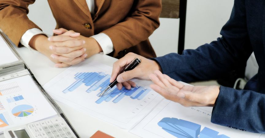 Toronto-Dominion (TSX:TD) & Scotiabank (TSX:BNS): 2 Price Volume Active Bank Stocks