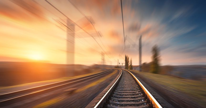  Canadian National Railway (TSX:CNR) Stocks Buzz With Q4 Revenue Rise 