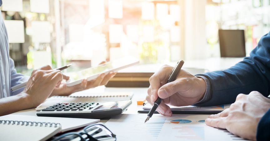  What Brought Greensill Capital To the Brink of Insolvency Within Days? 