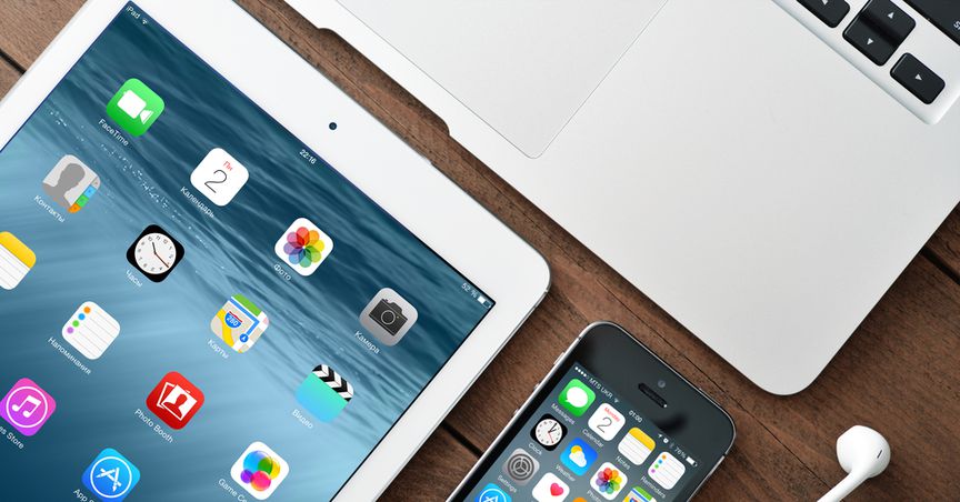 Apple launches new products, fails to impress investors